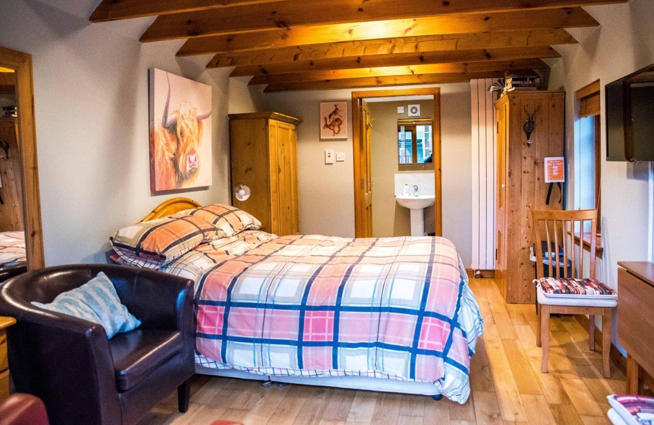 Bed and Breakfast Kirkstyle Hideaway Арброт Екстер'єр фото